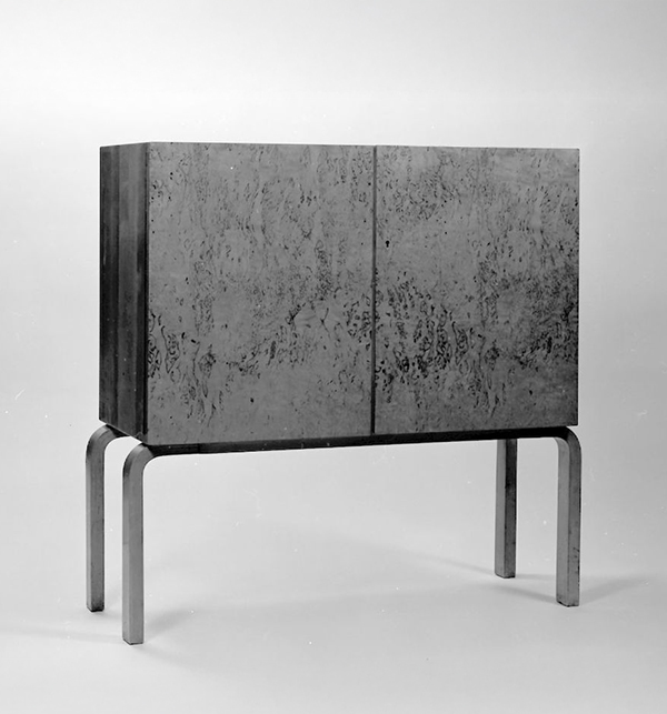 artek アルテック  アルヴァ アアルト アイノ フィンランド 復刻 250 キャビネット