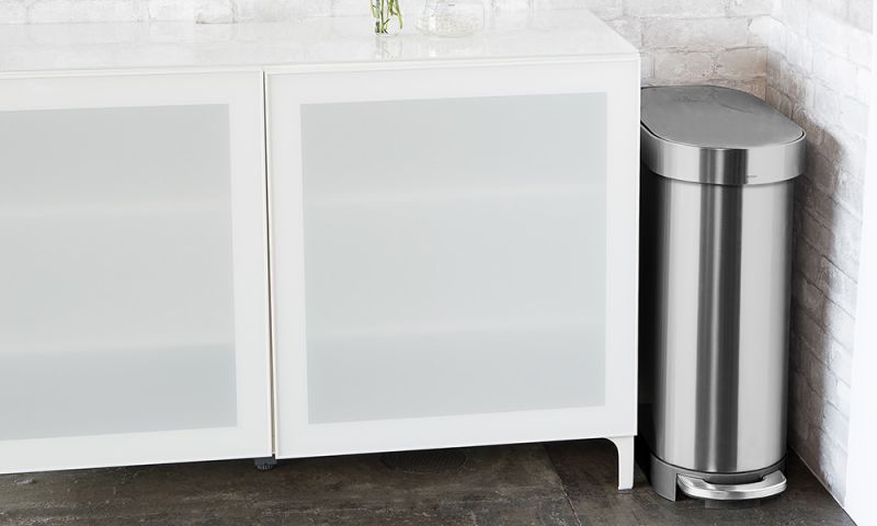 スリムステップカン