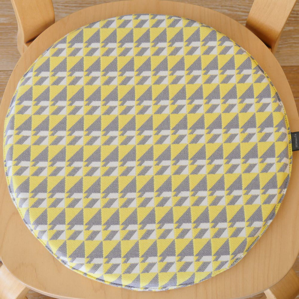 シートクッション デザインチェアクッション ラウンド35cm / kijinokanosei Triangle