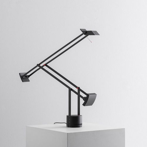 ティチオ テーブルランプ LED ブラック / Tizio Table (アルテミデ・Artemide)