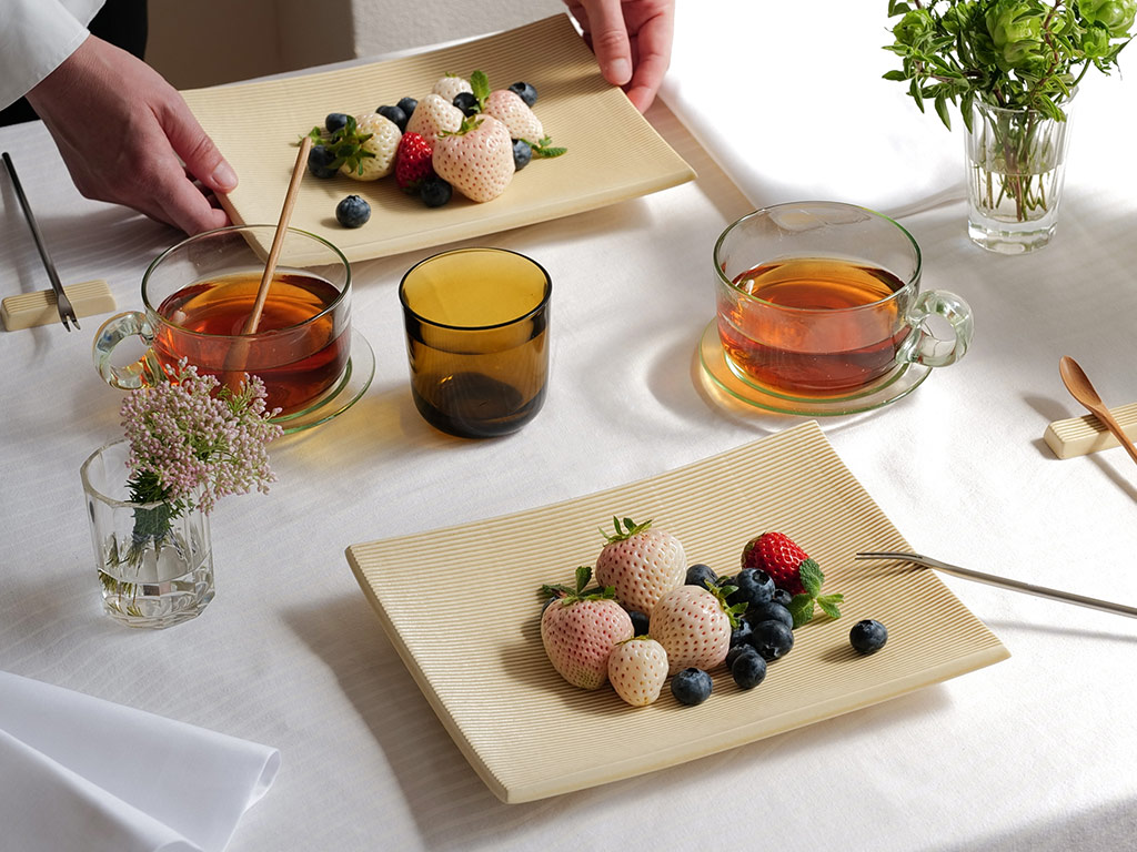 Mustakivi / ムスタキビ SOBA プレート