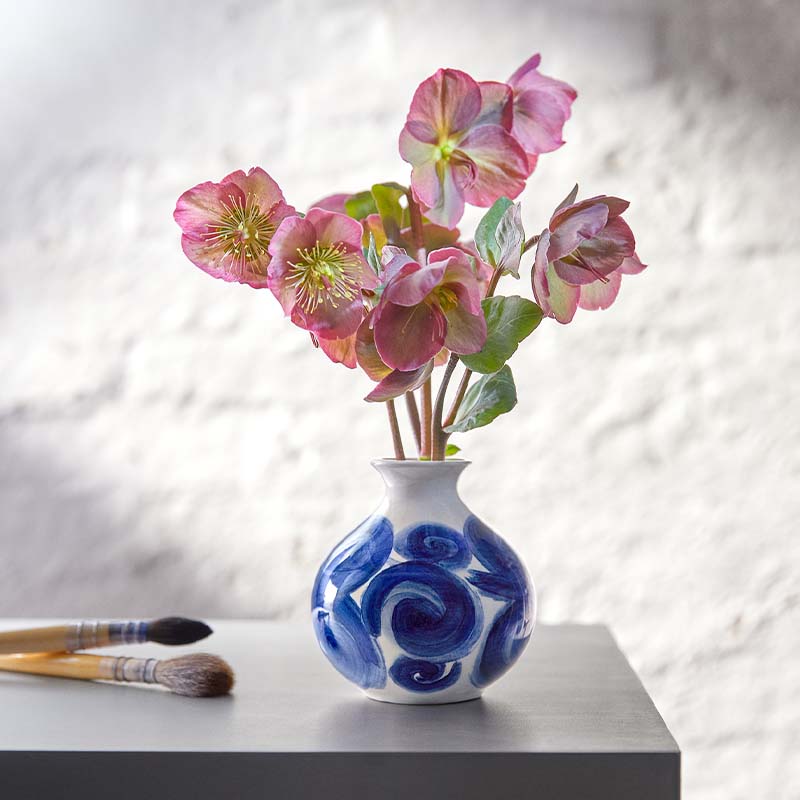 KAHLER（ケーラー）の新作フラワーベース「Tulle Vase」 -