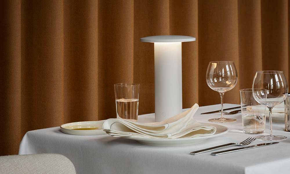 FRITZ HANSEN / フリッツ・ハンセン
 セシリエ・マンツ Cecilie Manz ポータブルライト SOLAE